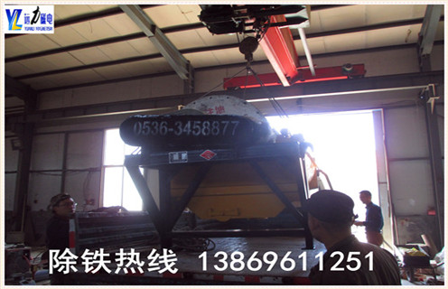 2.远力磁电专业生产各种设备   干式磁选机,湿式磁选机,赤铁矿磁选机,褐铁矿磁选机,镜铁矿磁选机,锰矿磁选机等.拥有精良的加工设备,雄厚的科研力量,先进的工艺编排和现代化的管理,是磁选机设备定点生产企业.我们为客户提供优质的售前技术服务,认真介绍各种设备的技术特点.要求及用途,为客户提供详尽的设备配置和合理的报价,在保证质量的前提下尽量降低客户的投资成本.我厂有各类世界杯官方网页版_世界杯(中国)
试验设备,可为用户免费做选矿试验.